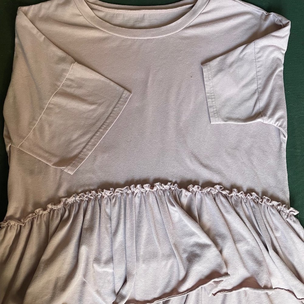 Amazon Ruffle Hem Top - Picture 2 of 2